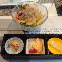 六角堂 - 前菜と12種類のこだわりサラダ