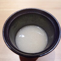 恵比寿 鮨 ふじまさ - とうもろこしのすり流し。カツオ出汁が効いていて美味。