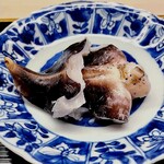 道人 - 身厚の活き鳥貝。磯の香りと甘み。ワタも美味。