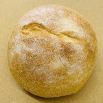国産小麦と天然酵母パン くすもとベーカリー - 「ふんわり丸パン5個入り」350円税抜き