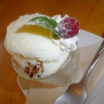 狭山カレー工房 りとるほっと。 - 北海道ミルクのジェラート