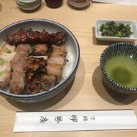 伊勢廣 京橋本店 - ５本丼