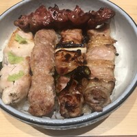 伊勢廣 京橋本店 - 5本丼