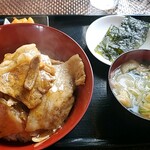 焼肉ダイニングかもめ食堂 - 料理写真:豚丼定食