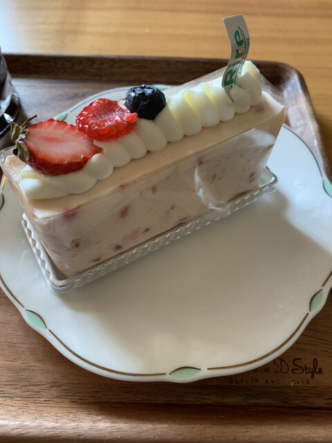 ケーキ ブレッド リール Cake Bread Rire 北２４条 パン 食べログ