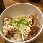 メンヤ モクモク - 唐揚げ丼