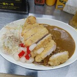 カリー屋キー坊 - ビーフカレー大盛り（サラダ付き）豚ロースカツ大盛り