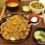 すき家 - 牛丼キングに出逢う♪ヽ(´▽｀)/