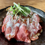 Hatsuyuki dou - ローストビーフ丼