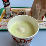 マクドナルド - 料理写真:マックシェイク マスカットアレキサンドリア、緑色が綺麗❣️