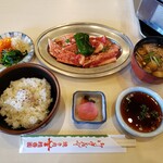 精香園 - カルビ定食　1250円