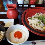 打ちたてうどん だし屋 - 