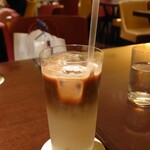 キハチ カフェ - アイスオーレ　792円
            岐阜県ならカフェランチが食べられる金額だねえ。
            まあ、都市部の地価や人件費を考慮すると、この金額でも
            やむを得ないのかも？