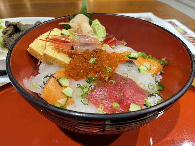 ドンブリ（DONBURI） - 鶴岡（海鮮丼）