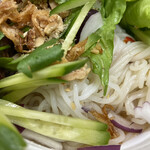 さいとう食堂 - 【ブンティッドヌン】たっぷりのった野菜の下の、モチモチな細麺！