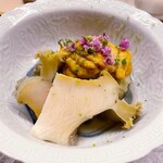 道人 - 黒鮑、久世茄子のタルタル、赤雲丹。鮑の身の厚さ！久世茄子のタルタルのセンスにうっとりする。