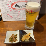 Kateiteki Ryouri Izakaya Shirotokuro - 生ビールとお通し