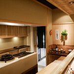 青蓮院門跡前 月おか - 