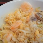 中華料理 おやき - エビチャーハンの海老