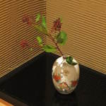 日本料理 晴山 - この日の一輪。カリフォルニアクックラック。