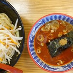 つけ麺専門店 三田製麺所 - 辛いつけ麺+野菜盛り