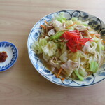 えみこラーメン - 冷し味噌野菜 670円