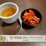 李朝園 - ランチの食べ放題キムチ