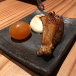 とり茶太郎 - 燻製盛り合わせ（比内地鶏 手羽中 + きんかん + チーズ）