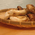 日本料理 晴山 - これが信州の松茸です。