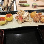 日本料理 晴山 - 焼物です。イクラにノドグロにレンコンです。