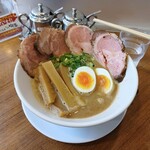 あいつのラーメン かたぐるま - こくとんラーメン特製