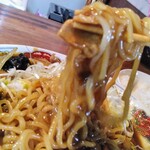 華や - あんかけカレーなので、全ての麺に絡みます、涙出るほど熱いよ　( ´艸｀)