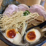 麺屋 蝉 - ストレート中細麺