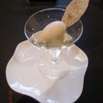 ガストロノミー ジョエル・ロブション - 洋梨 マリネとソルベにし、ピスタチオのクリームと