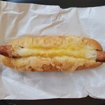 BOULANGERIE SUSU CRIER - チーズドッグ