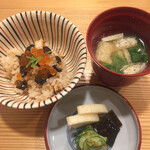 Hanakouji Sawada - 鮭親子の炊き込みご飯