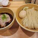 迂直 - 鰹昆布出汁　味玉・醤油つけ麺