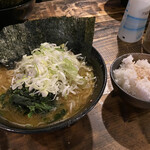 家系ラーメン クックら - 固め多め海苔刻みネギ