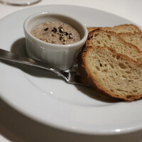 ヌガ - ランチコース 突き出しのパテ