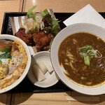 へんこつ - カレーうどんハーフとカツ丼ハーフセット