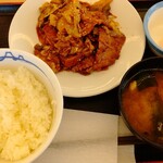 松屋 - 回鍋肉定食 半熟玉子 690円