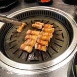 熟成肉専門店 ヨプの王豚塩焼 - 