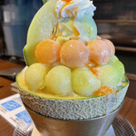 Kafe Koto Dama - めちゃくちゃ美味しいメロンのプレミアムパッピンス（韓国風カキ氷）1500円
