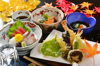 h Taiya Ryokan - お昼の天ぷら御膳～当日ランチメニューもいろいろ。