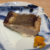 霜止出苗 - ほっけの焼物　
                    「ダイダイの柚子胡椒的なもの」が添えてあります