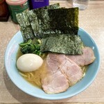 横濱ラーメン あさが家 - ラーメン770円麺硬め味濃いめ。海苔増し150円。
