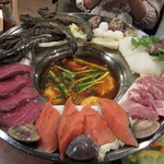 ベトナムちゃん - レモングラス鍋の肉、海鮮
