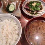 めしの助 - 白めし(しじみ汁・ぬかづけ付)