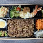 柿安本店 - １５品目のおかず盛りだくさん幕の内弁当　１４０１円　(2021/07)