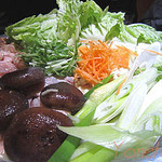Zen - 大山地鶏水炊き（加熱前、食べ放題！）